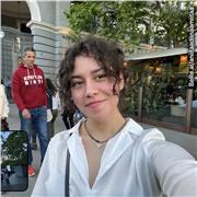 Profesora de inglés y matemáticas para nivel de primaria. Posibilidad de clases presenciales y online. Buena mano con niños